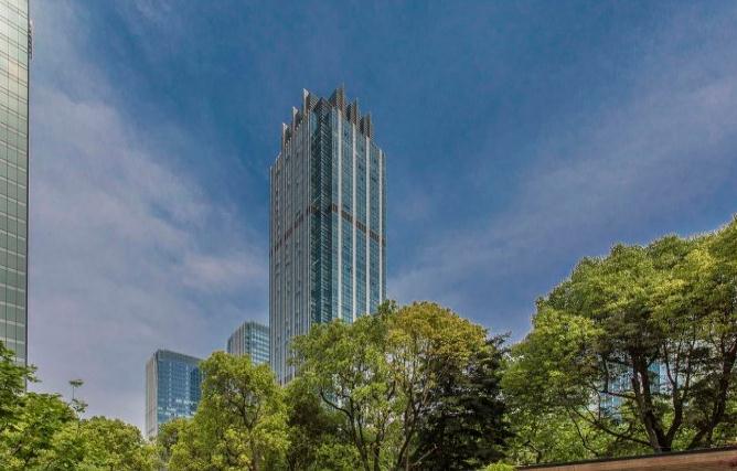 探索淮海國(guó)際廣場(chǎng)：45層高樓，7.3萬(wàn)平米規(guī)模