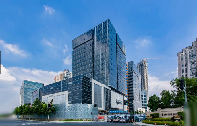 上海東航濱江中心：城市核心商務(wù)地標，交通便捷無憂