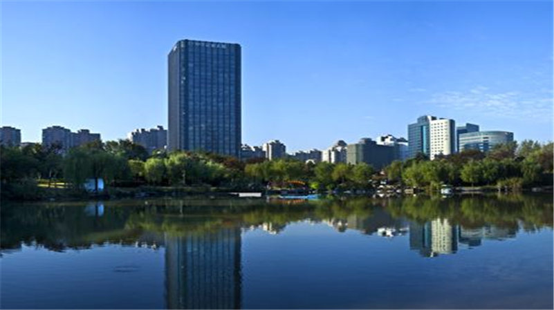 上海古北財(cái)富中心：高效電梯系統(tǒng)，提升辦公出行效率