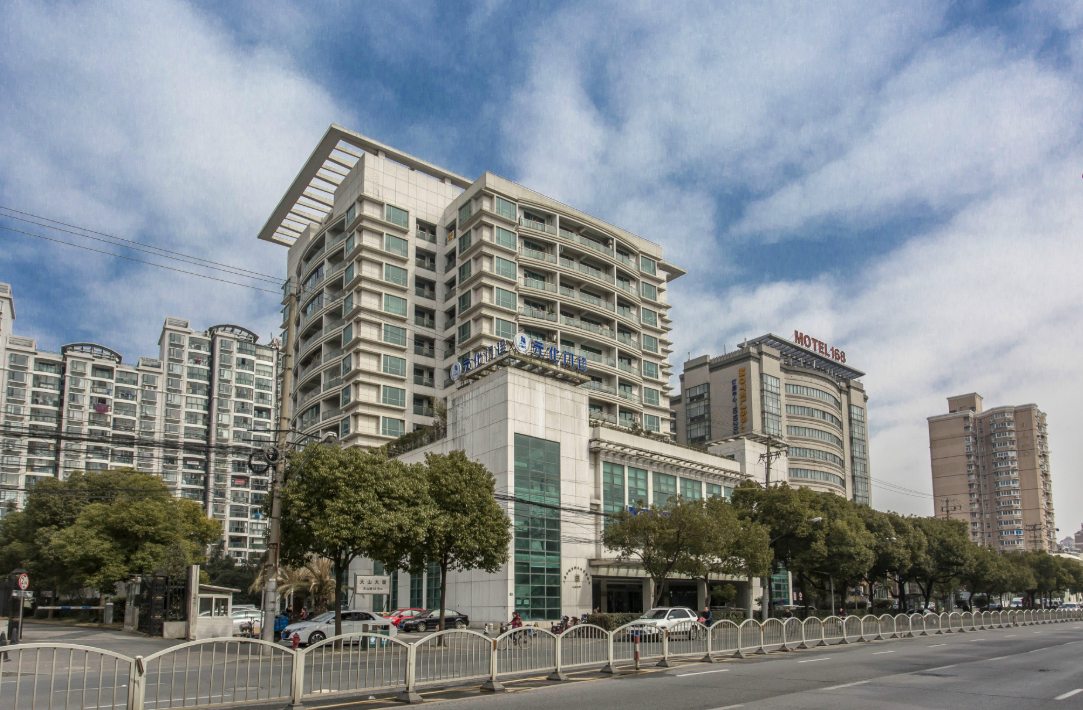 上海天山大廈：優(yōu)雅舒適辦公環(huán)境，助力企業(yè)穩(wěn)健發(fā)展